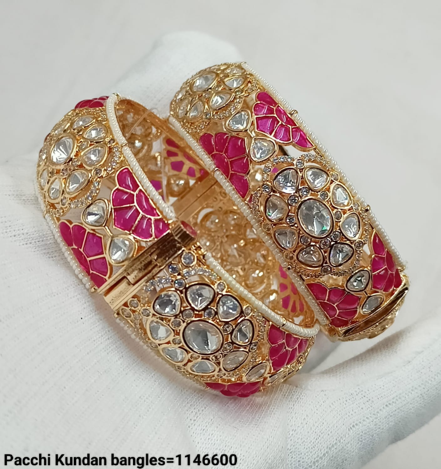 Traditional Pacchi Kundan Bangles with Intricate Detailing